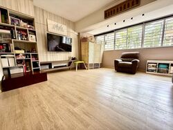 Blk 327 Jurong East Street 31 (Jurong East), HDB Executive #538023831